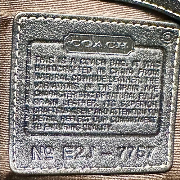 COACH Vintage Hamptons Large Black Leather Tote 7757 Serial # E2J-7757 - Picture 4 of 13